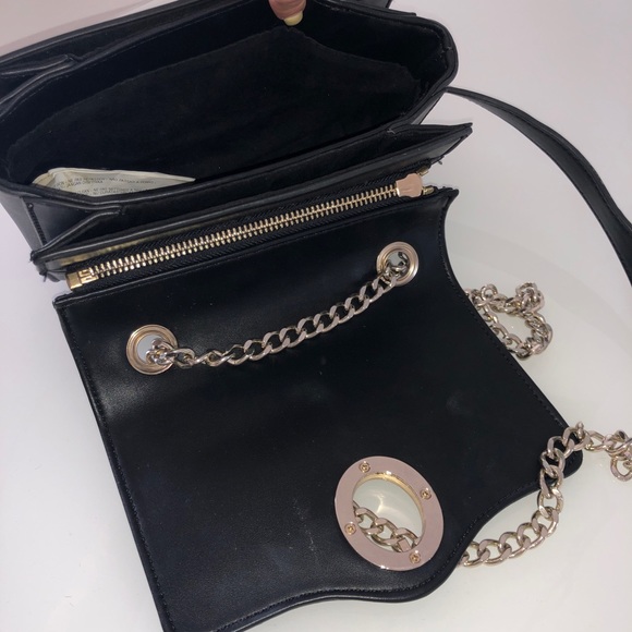 Zara Wonder Woman crossbody bag w/reversible flap. - Picture 4 of 7